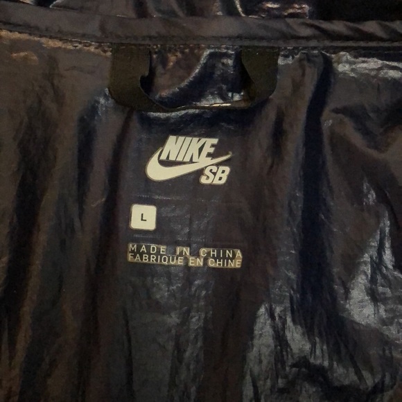Nike windbreaker - Picture 2 of 5